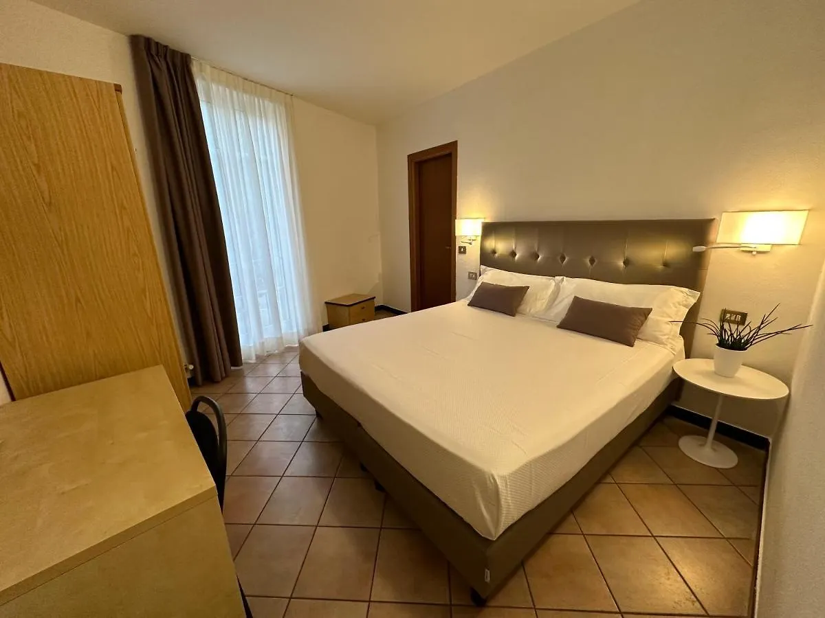 Albergo Franzone Tovo San Giacomo 2*,  Italy